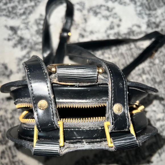 Louis Vuitton Mabillon Backpack Epi Leather - Picture 3 of 10